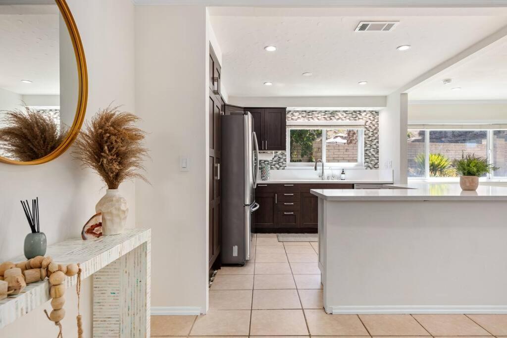 Goode Homes Cozy 4 Bedroom Home With Jacuzzi Santa Clarita Exteriér fotografie