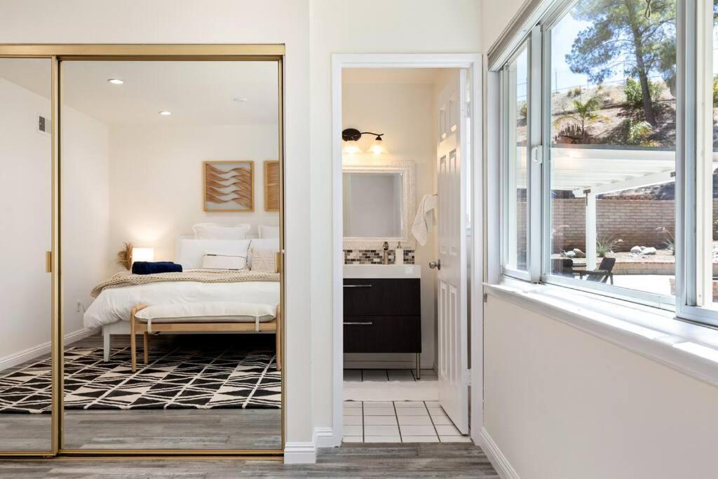 Goode Homes Cozy 4 Bedroom Home With Jacuzzi Santa Clarita Exteriér fotografie