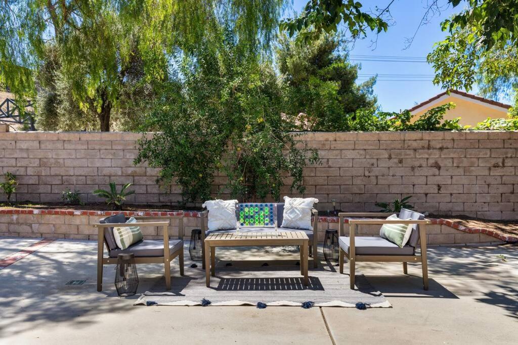 Goode Homes Cozy 4 Bedroom Home With Jacuzzi Santa Clarita Exteriér fotografie